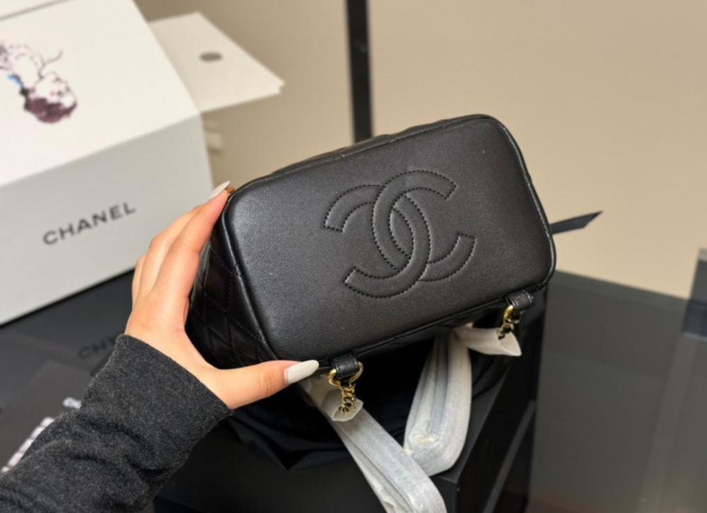 Chanel 24s