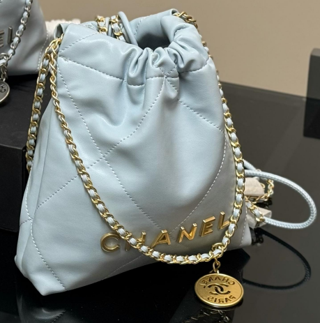 Chanel 22 Bag