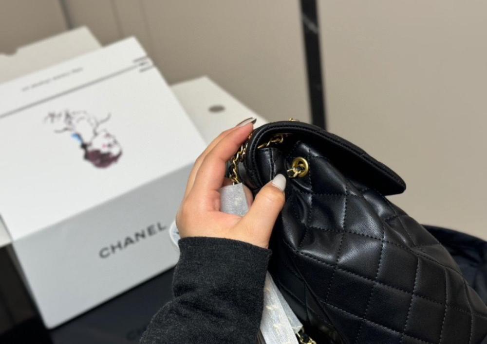 Chanel 24s