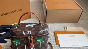 LV Vanity