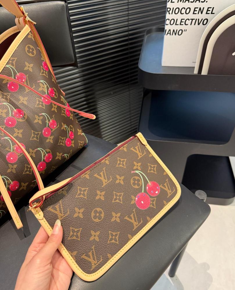 LV Carryall
