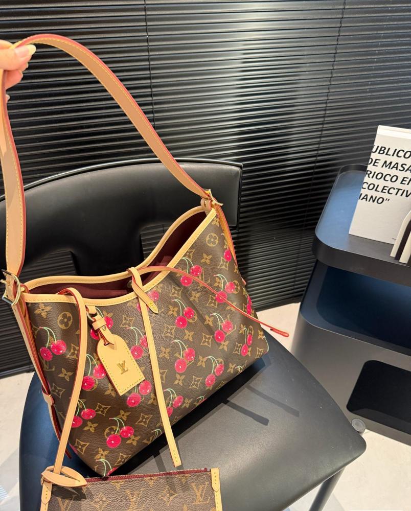 LV Carryall
