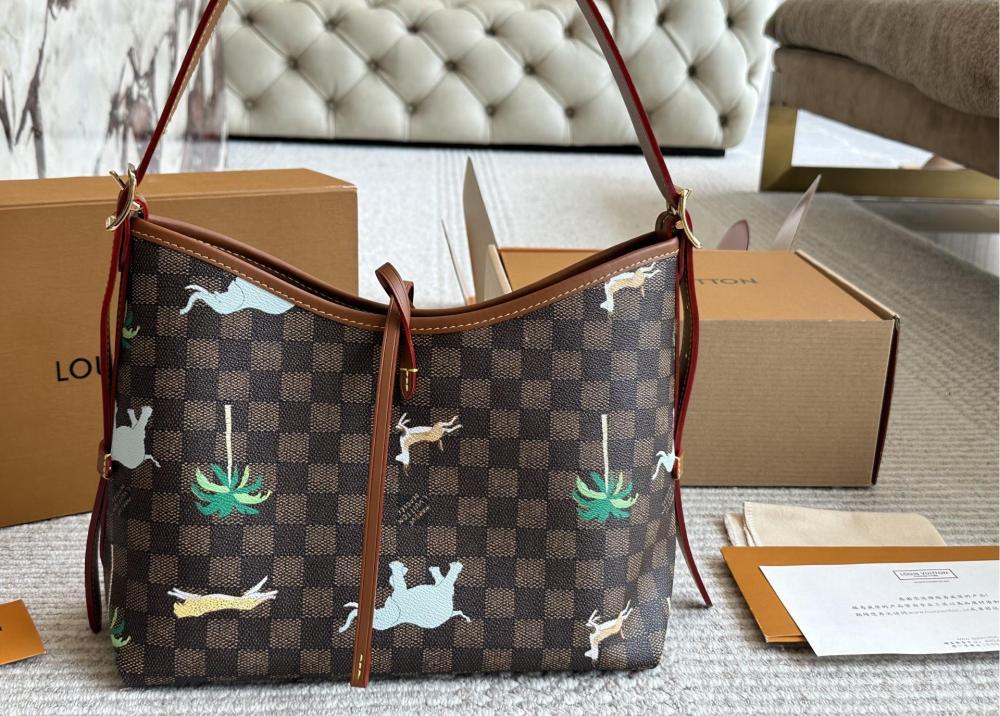LV Carryall