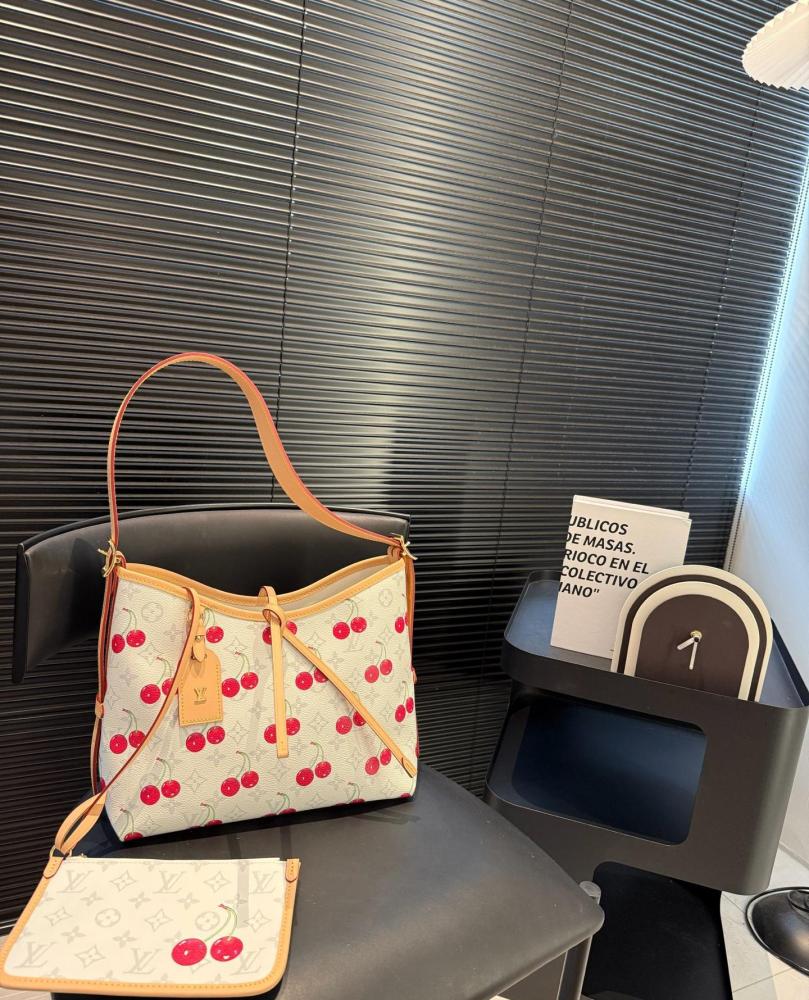 LV Carryall