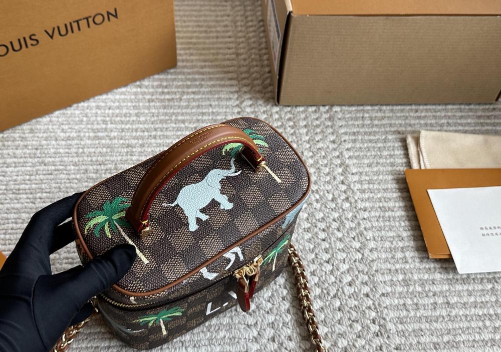 LV Vanity