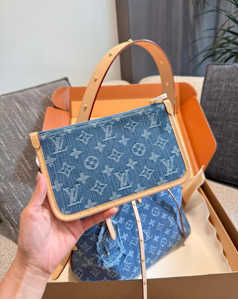LV Carryall