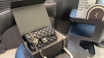 Chanel CF