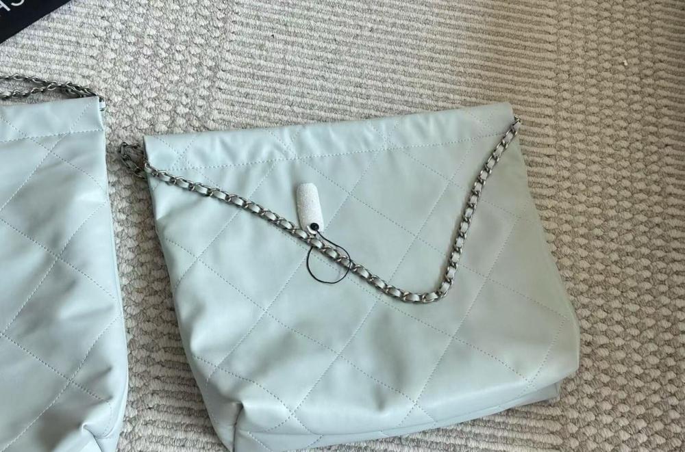 Chanel 22 Bag