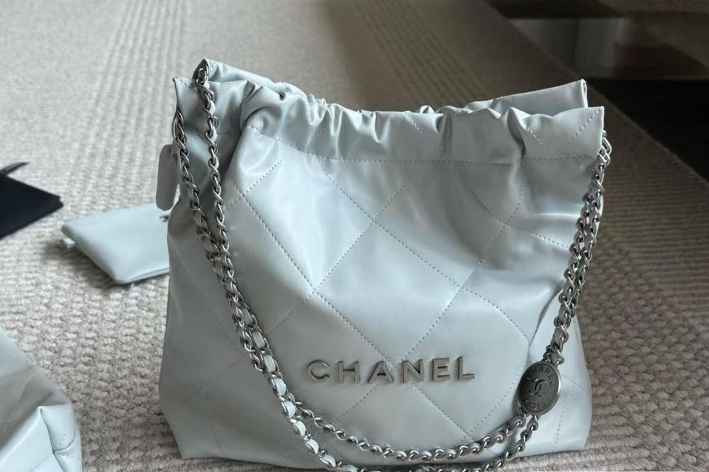 Chanel 22 Bag