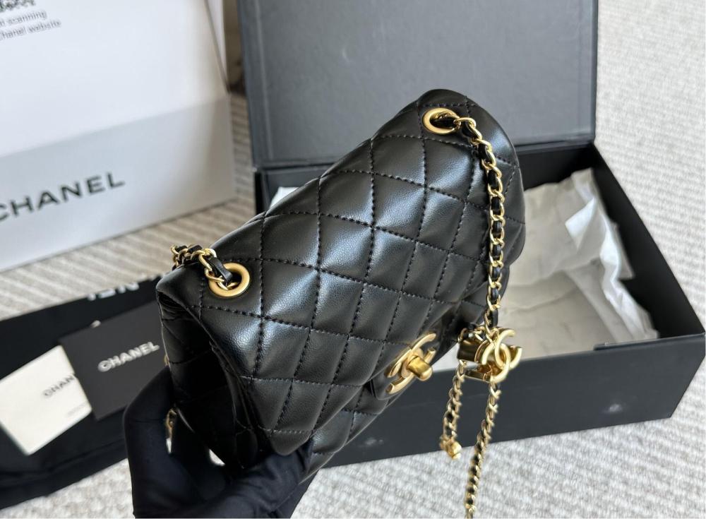 Chanel CF