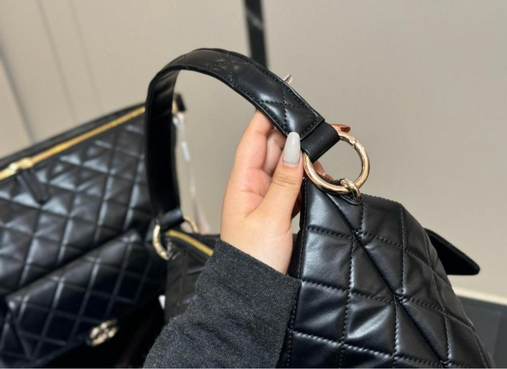 Chanel Hobo