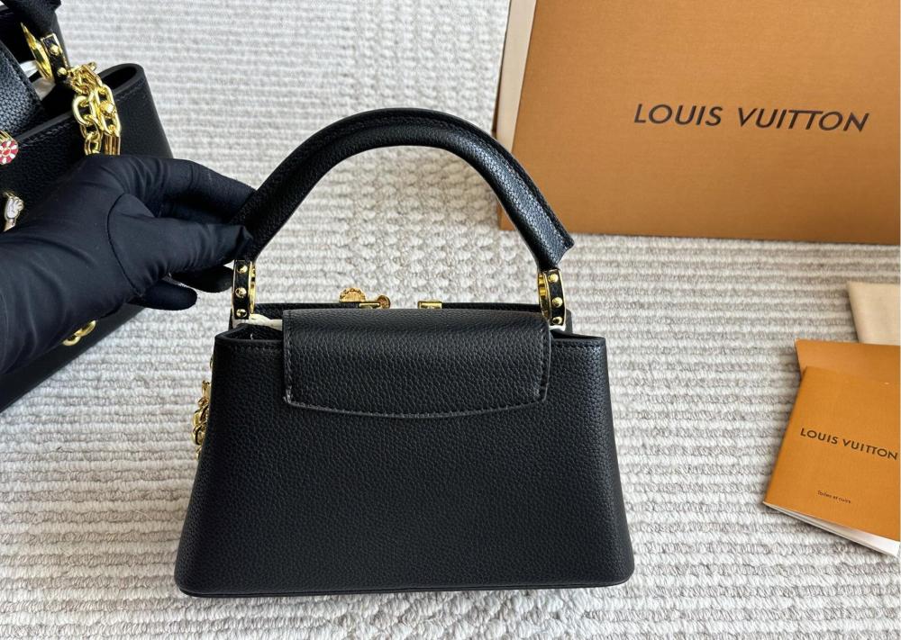 LV Capucines