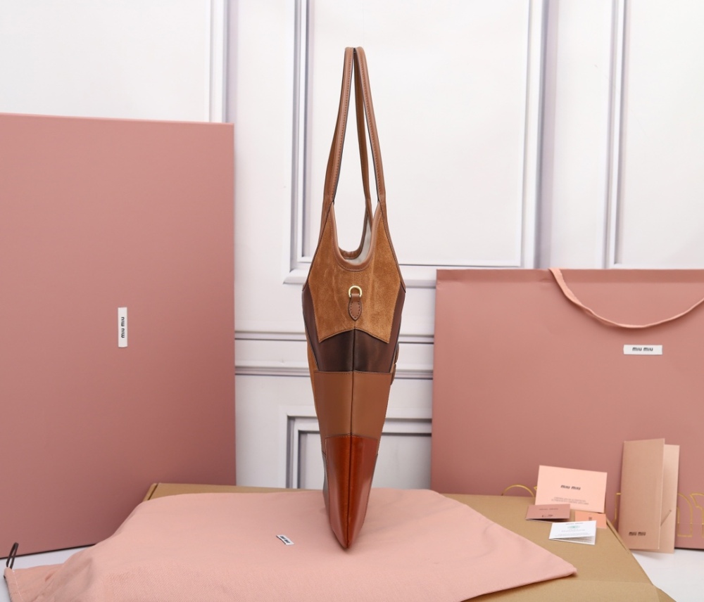 MiuMiu hobo