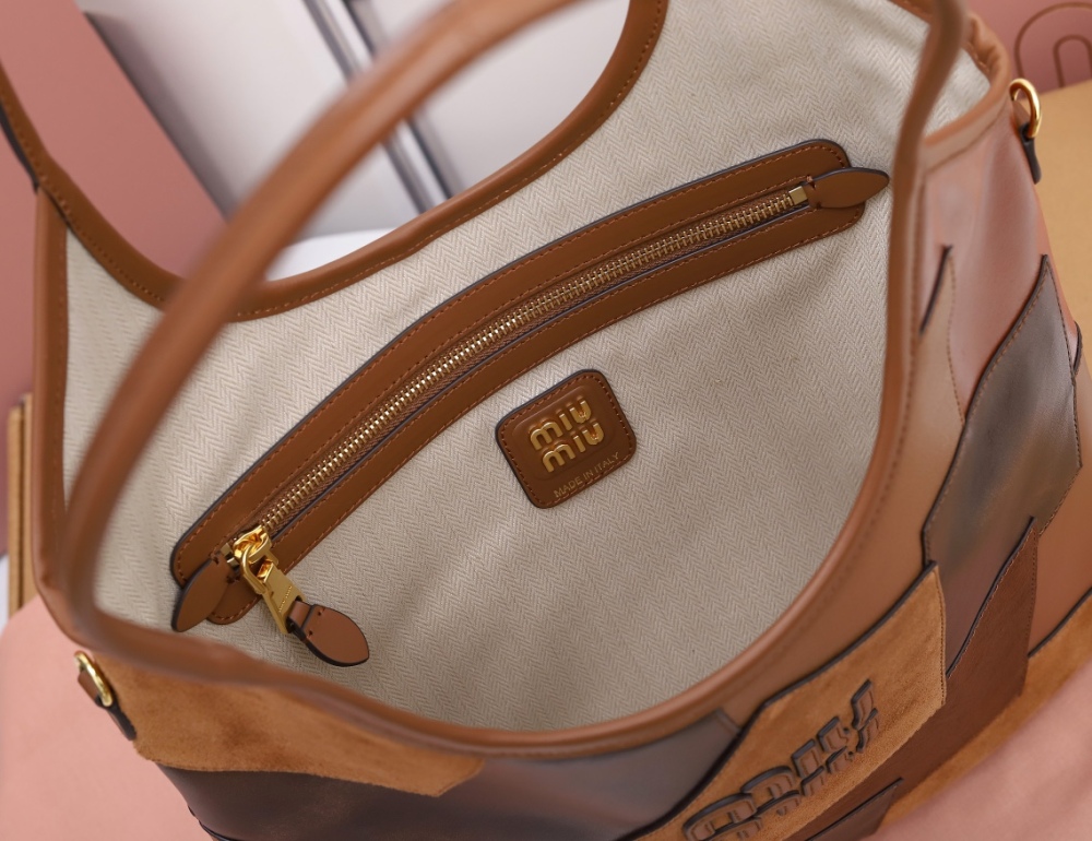 MiuMiu hobo