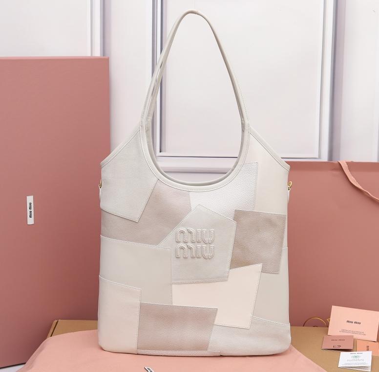 MiuMiu hobo