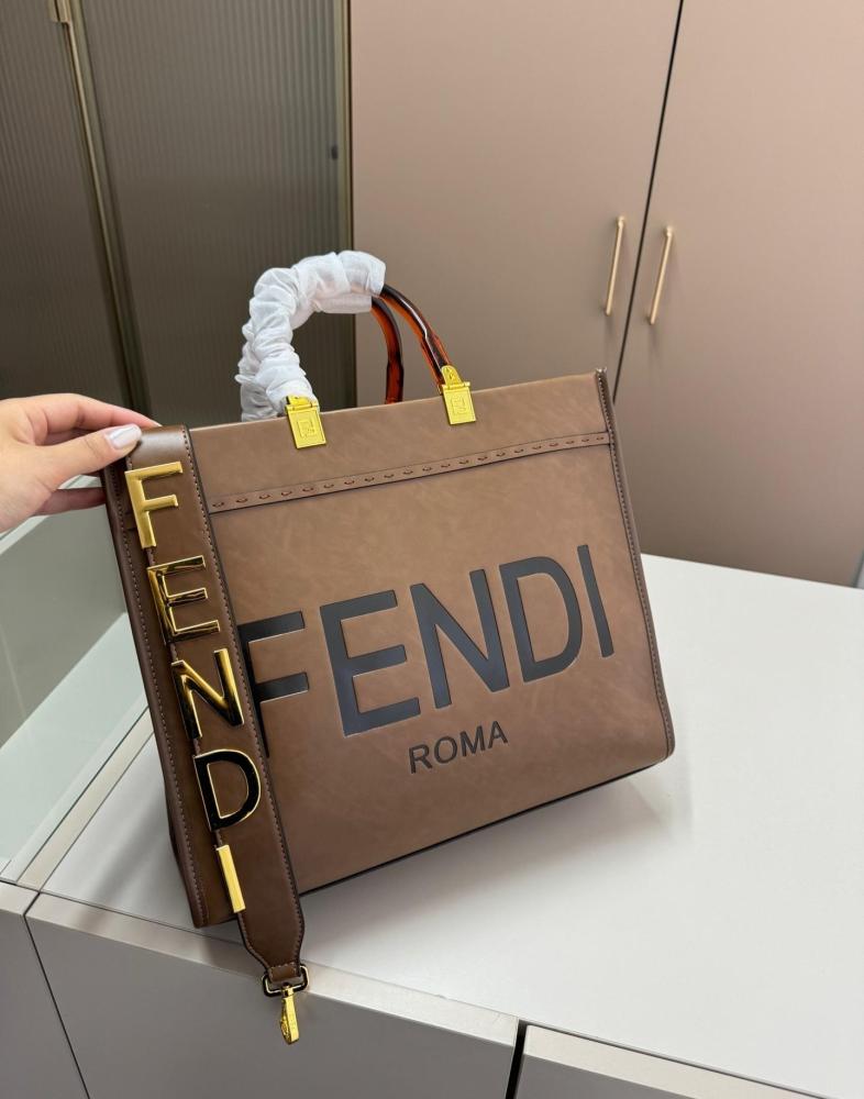 Fendi tote