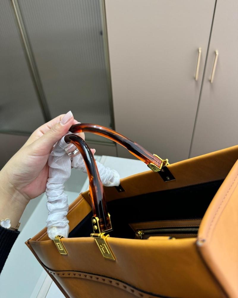Fendi tote