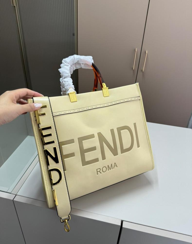 Fendi tote