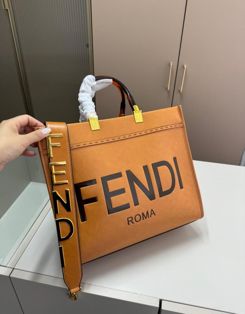 Fendi tote