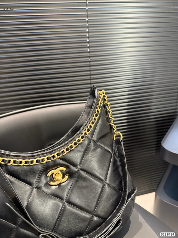 Chanel 25 hobo