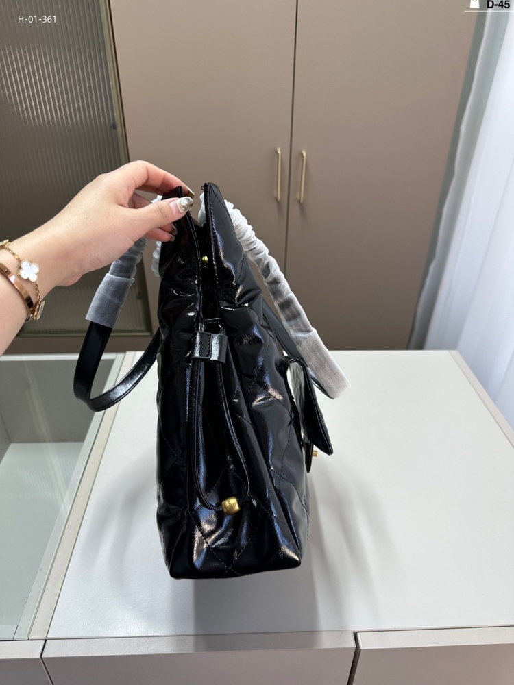 Chanel Tote