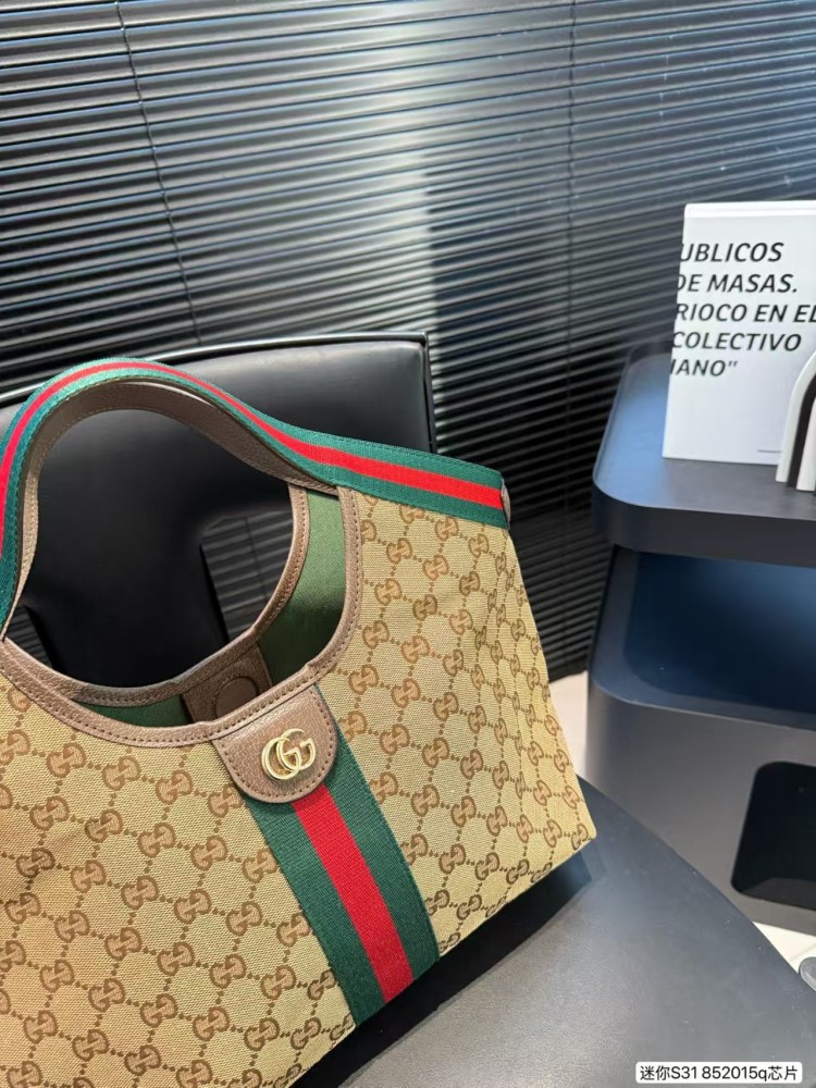 Gucci Giglio
