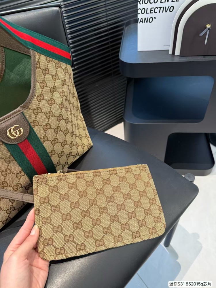 Gucci Giglio