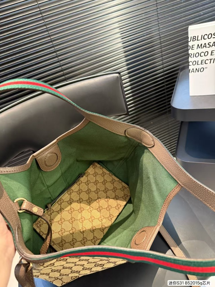 Gucci Giglio