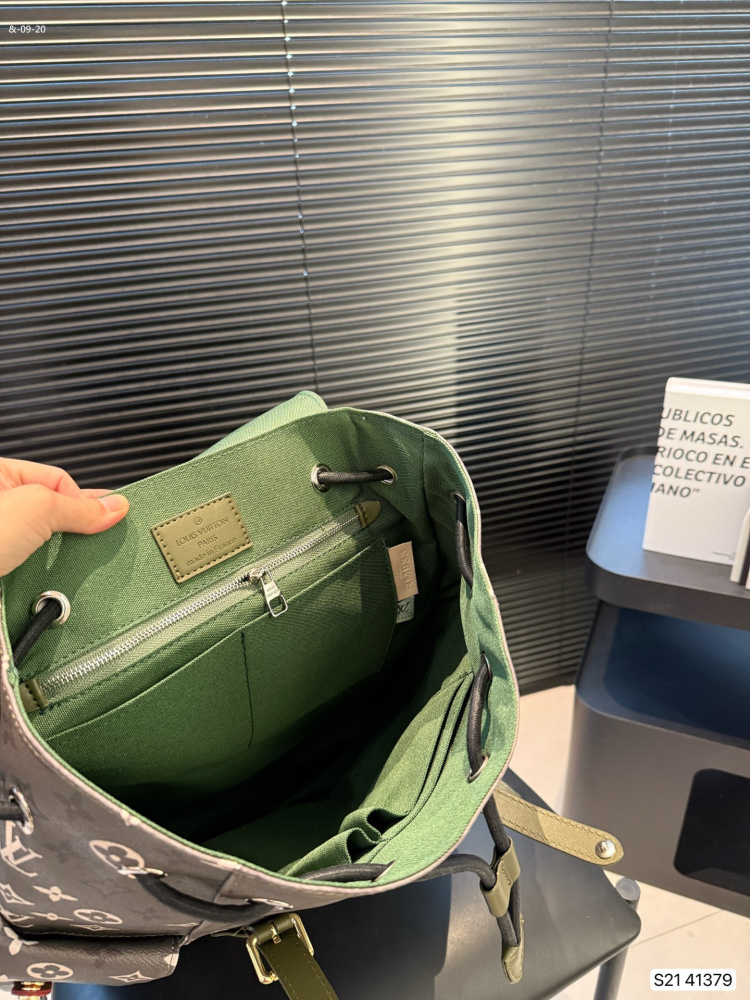 LV Christopher