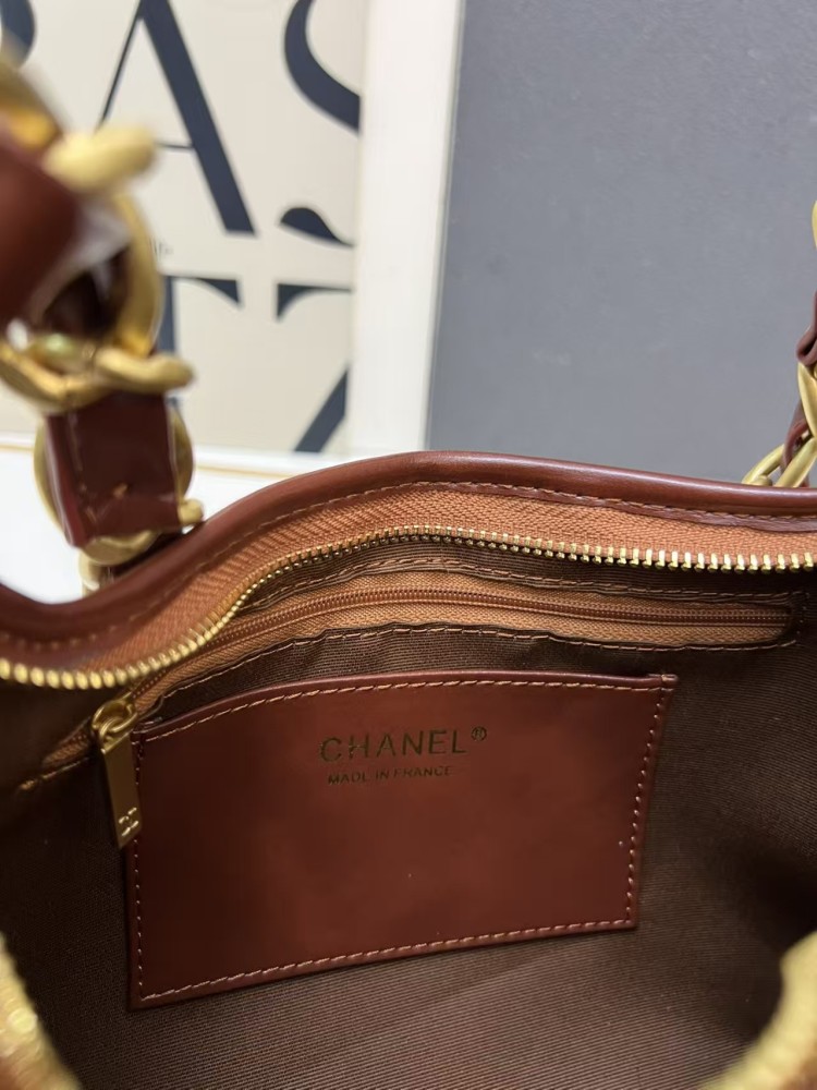 Chanel 24a