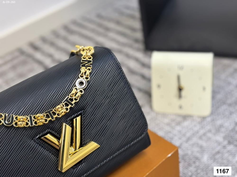 LV Twist