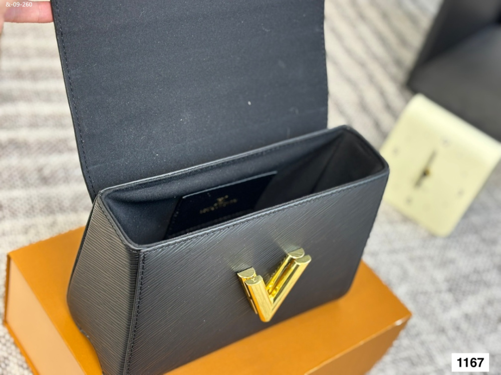 LV Twist