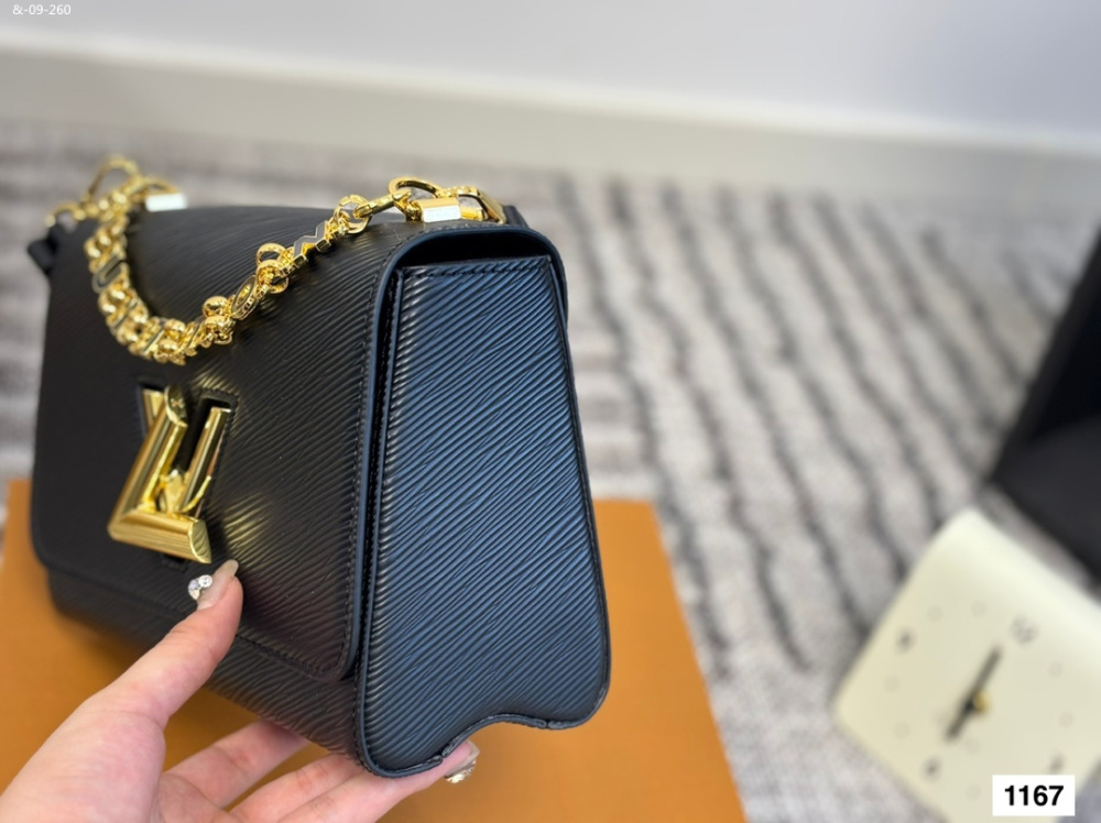 LV Twist