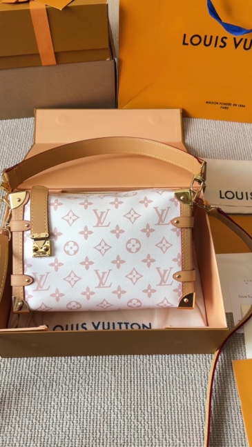 LV white side trunk