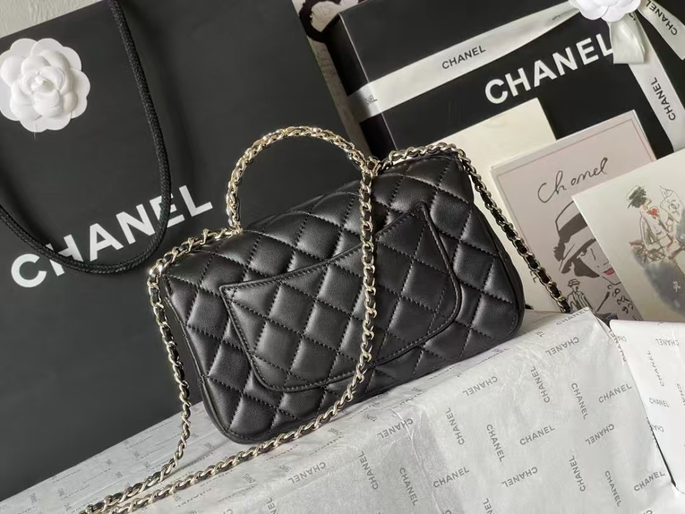 Chanel 23A Diamond handle cf