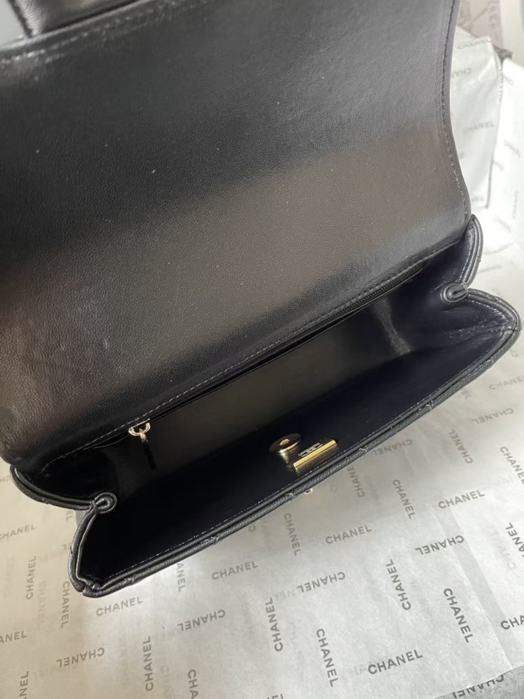 Chanel 23A Diamond handle cf