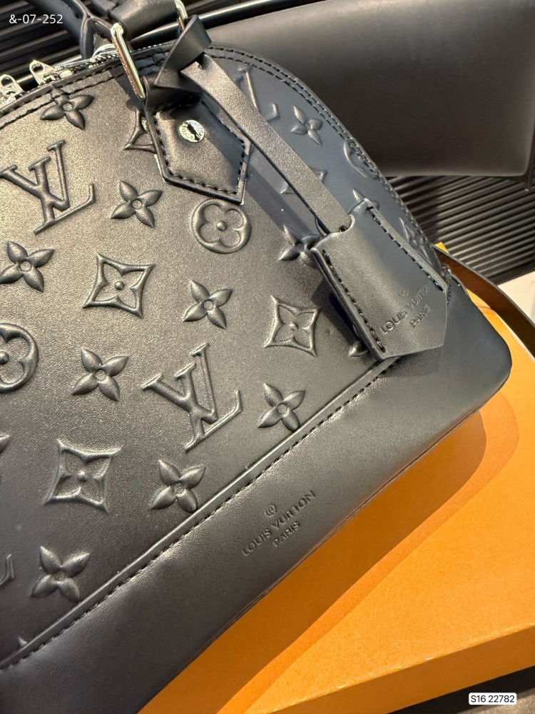 LV
