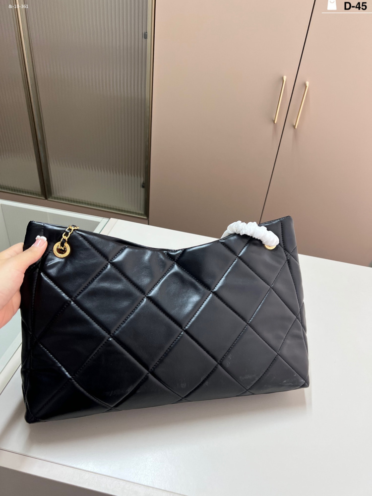 Chanel 25k hobo