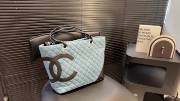 Chanel tote