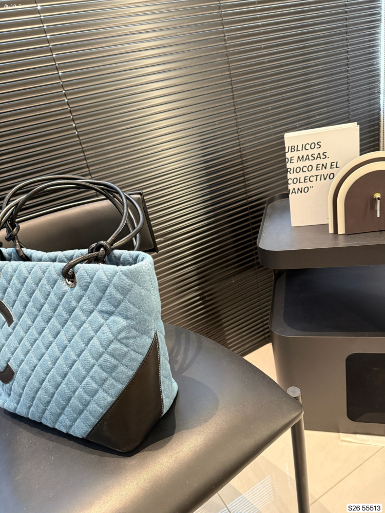 Chanel tote