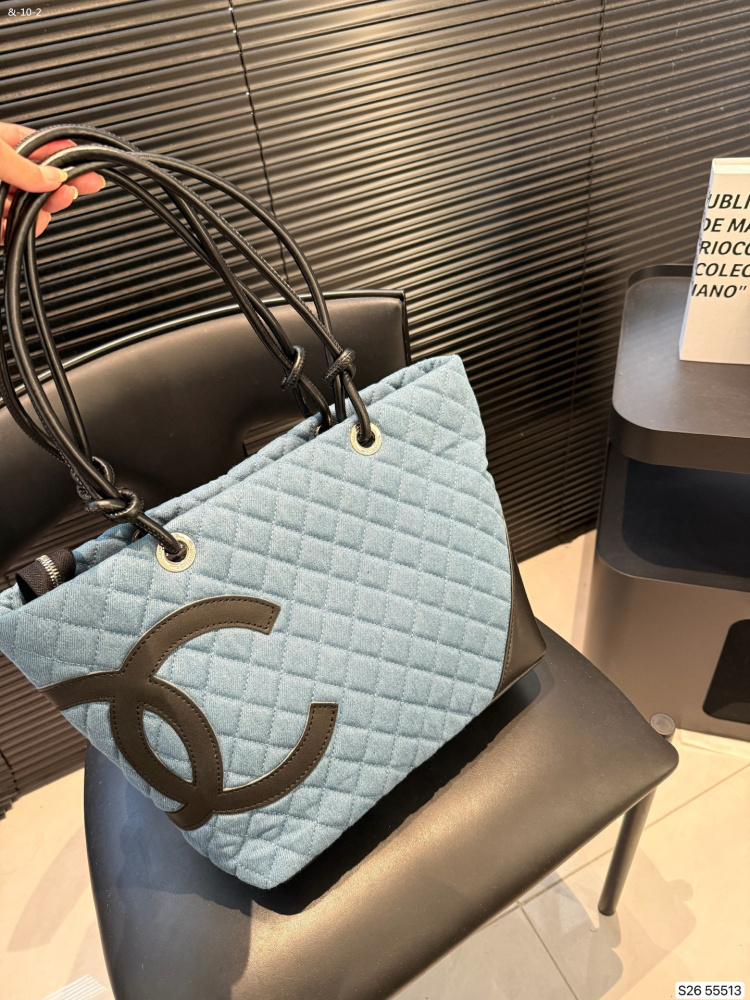 Chanel tote