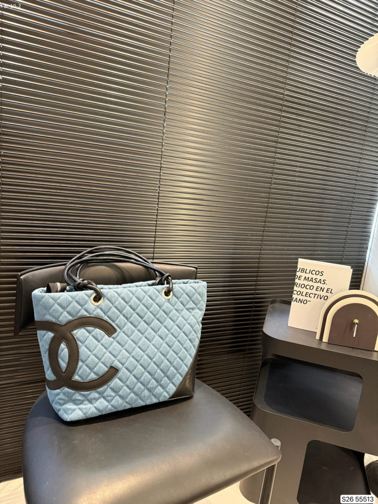 Chanel tote