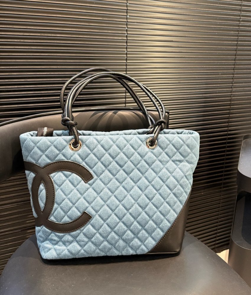 Chanel tote