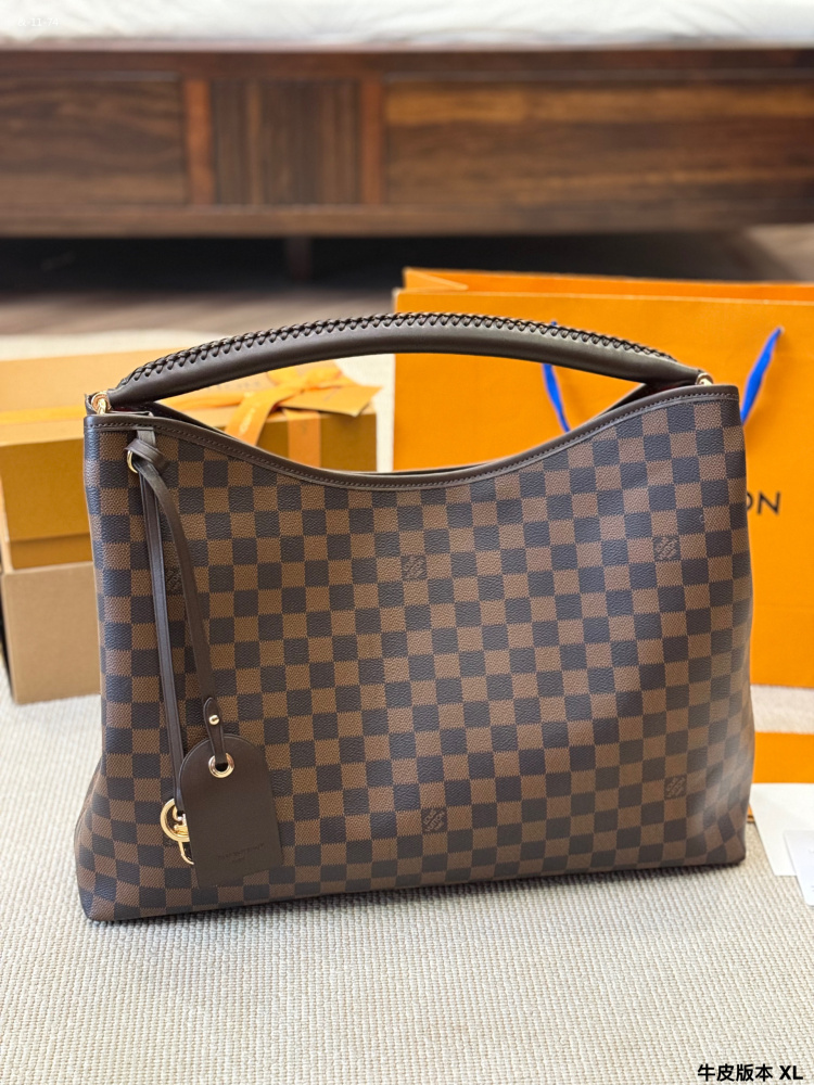 LV