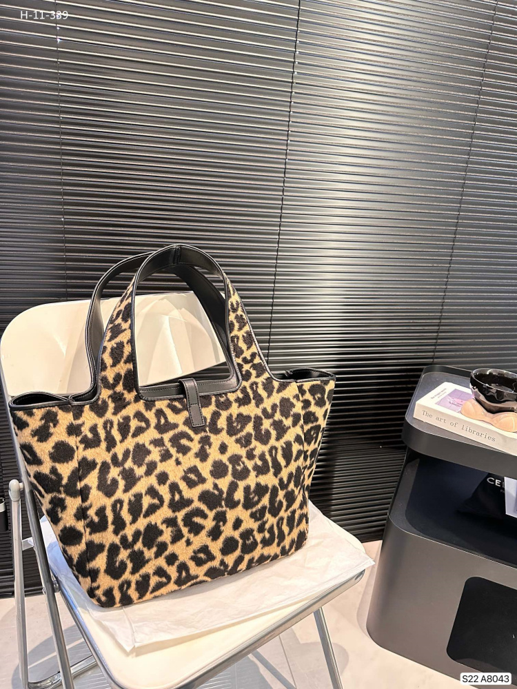 YSL BEA hobo