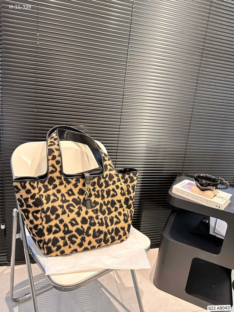 YSL BEA hobo