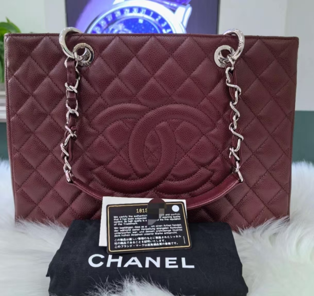 Chanel tote
