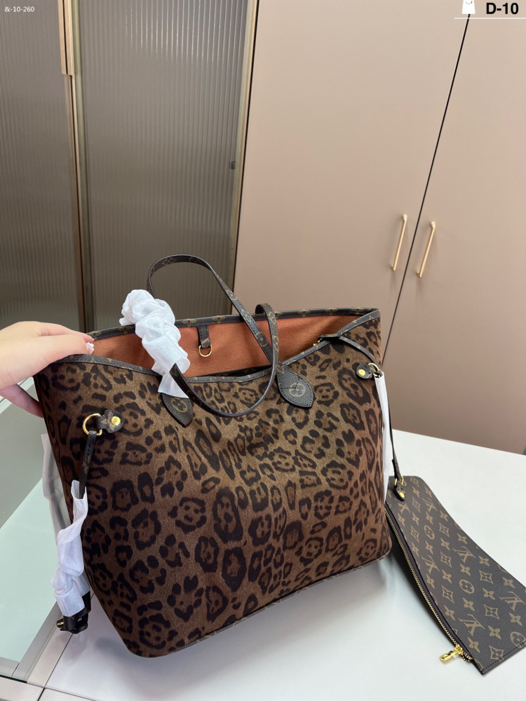 LV neverfull