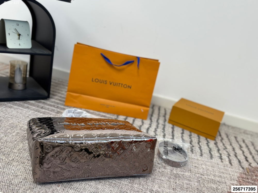 LV