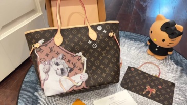 LV pet print neverfull bag